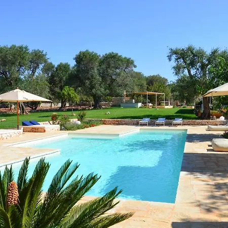 Villa Fumarola Sleeps 18 Pool Air Con Wifi Ostuni